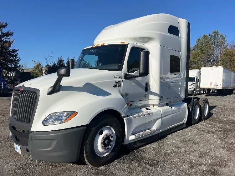 2022 International LT in Concord, NC — photo 3