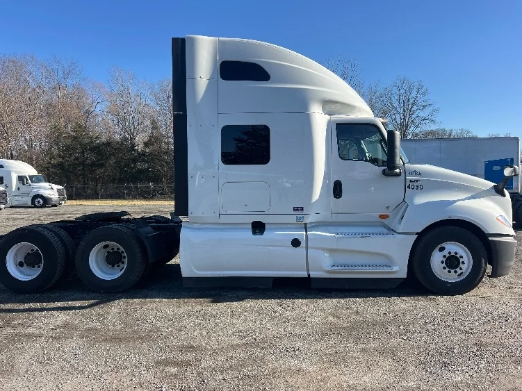 2022 International LT in Concord, NC — photo 8