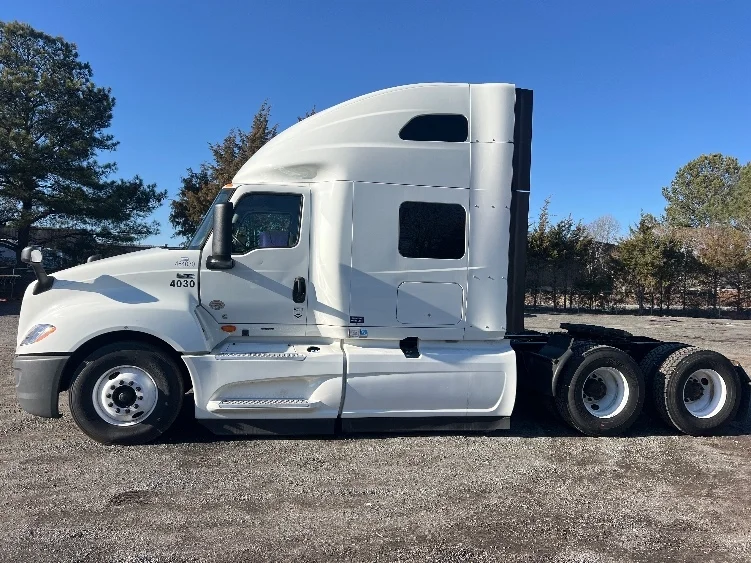 2022 International LT in Concord, NC — photo 4