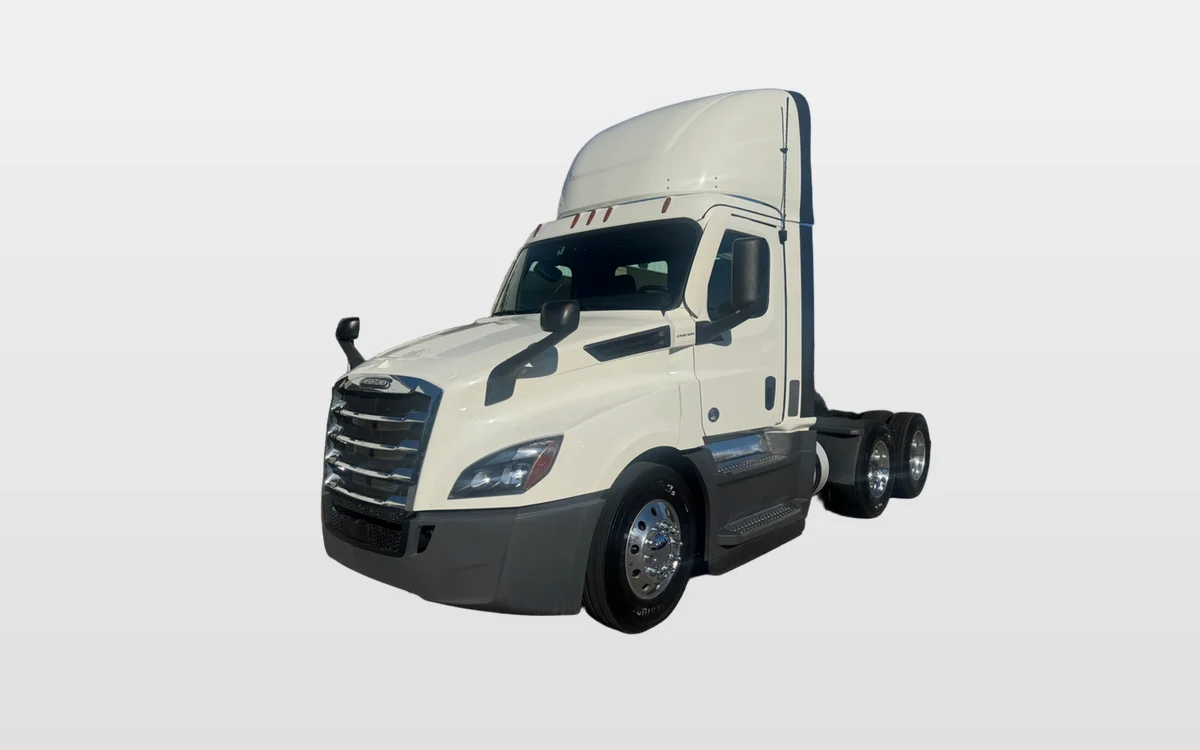 2021 FREIGHTLINER CASCADIA 126DC - image 1