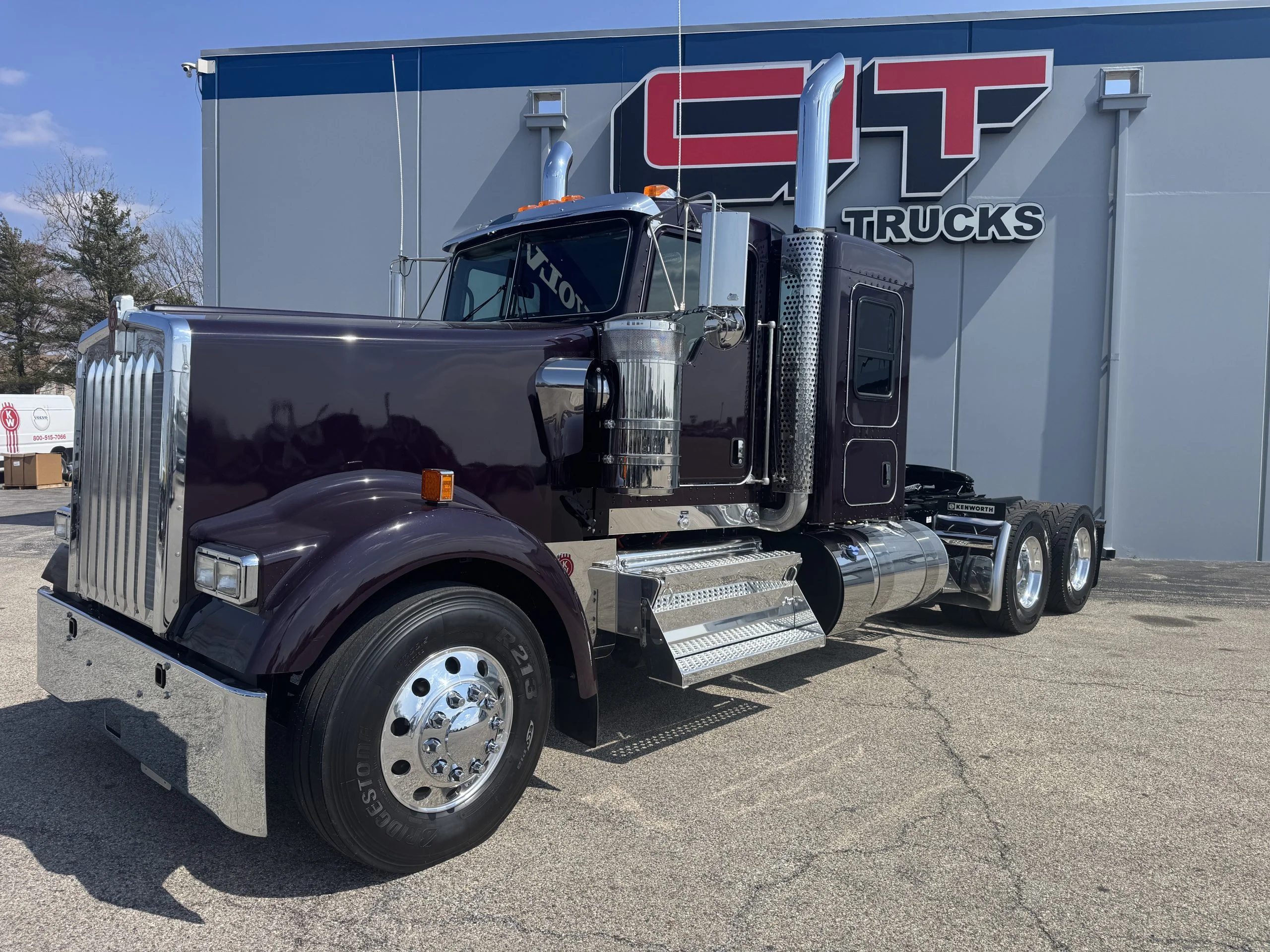2027 Kenworth W900 in Champaign, IL