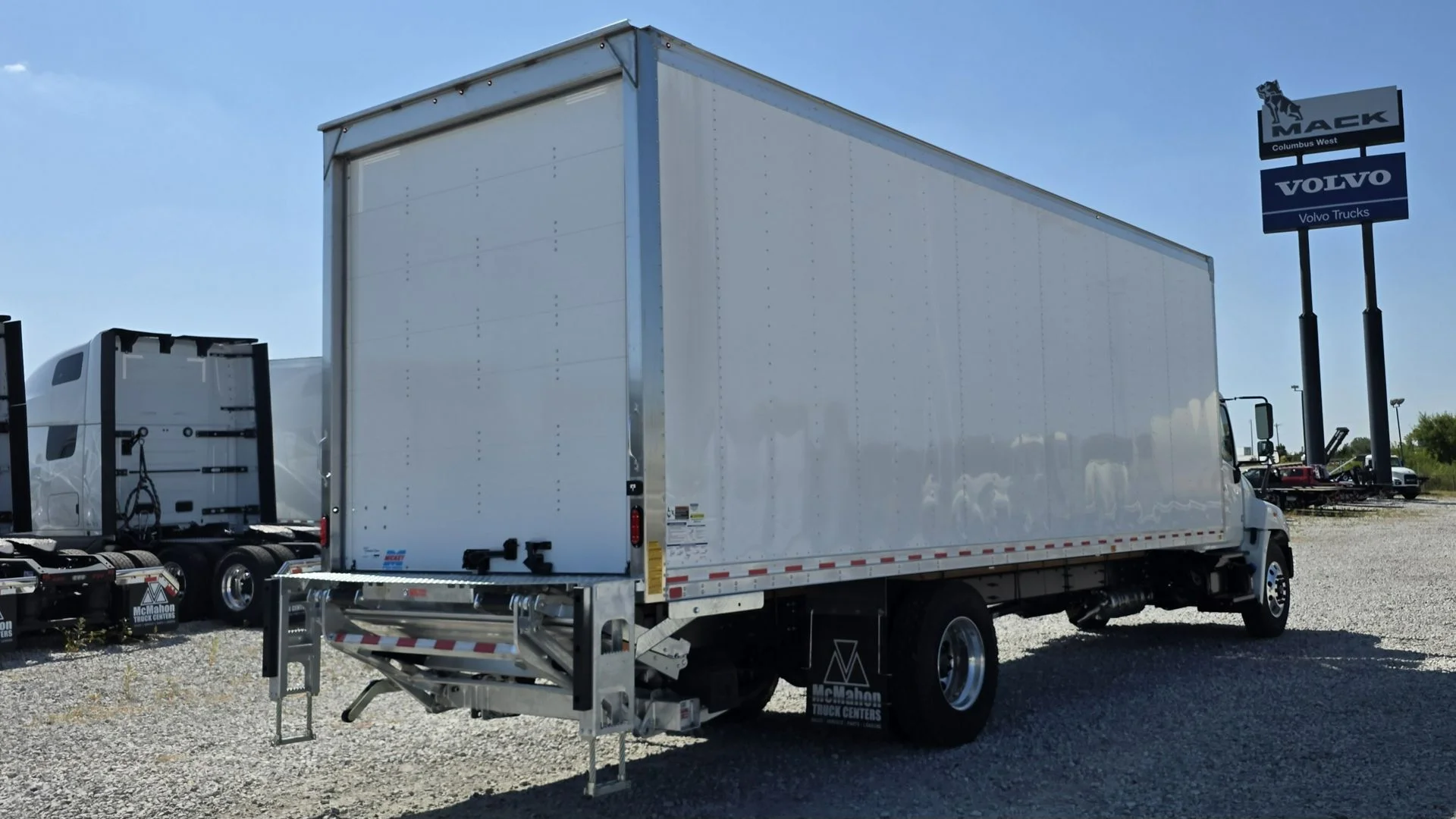 2026 Hino L6 in London, OH — photo 4