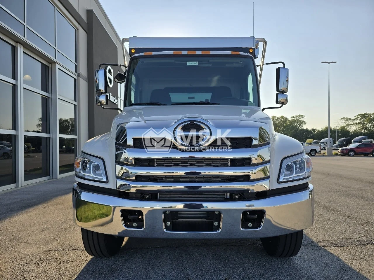 2025 Hino in Pendleton, IN — photo 2