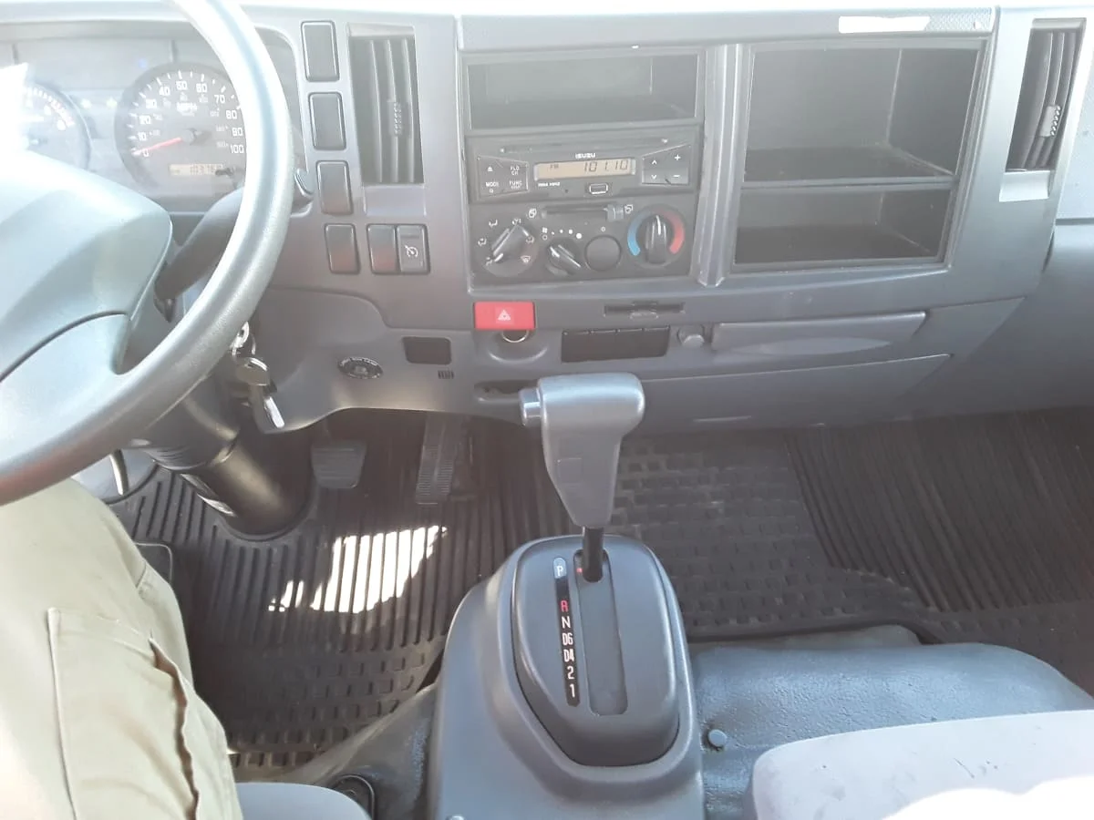 2016 Isuzu - image 12