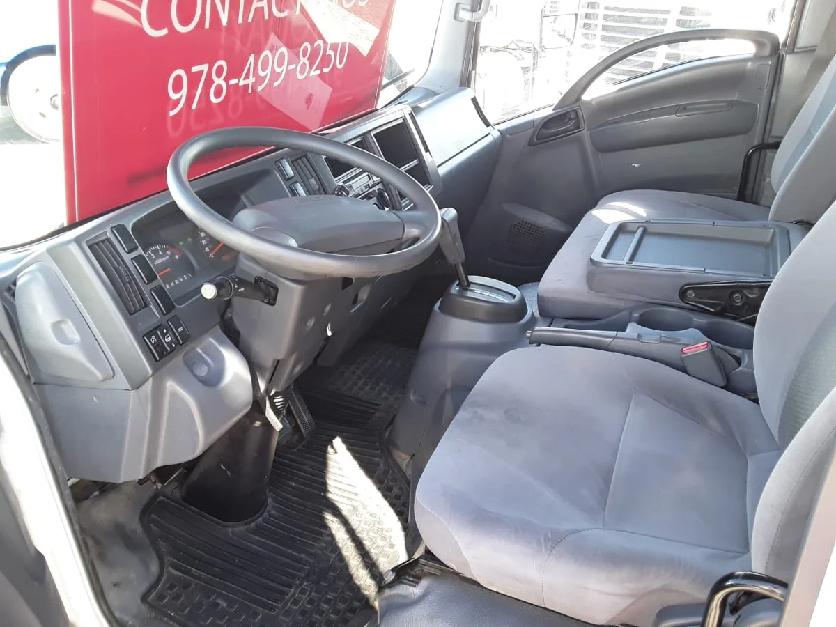 2016 Isuzu - image 7