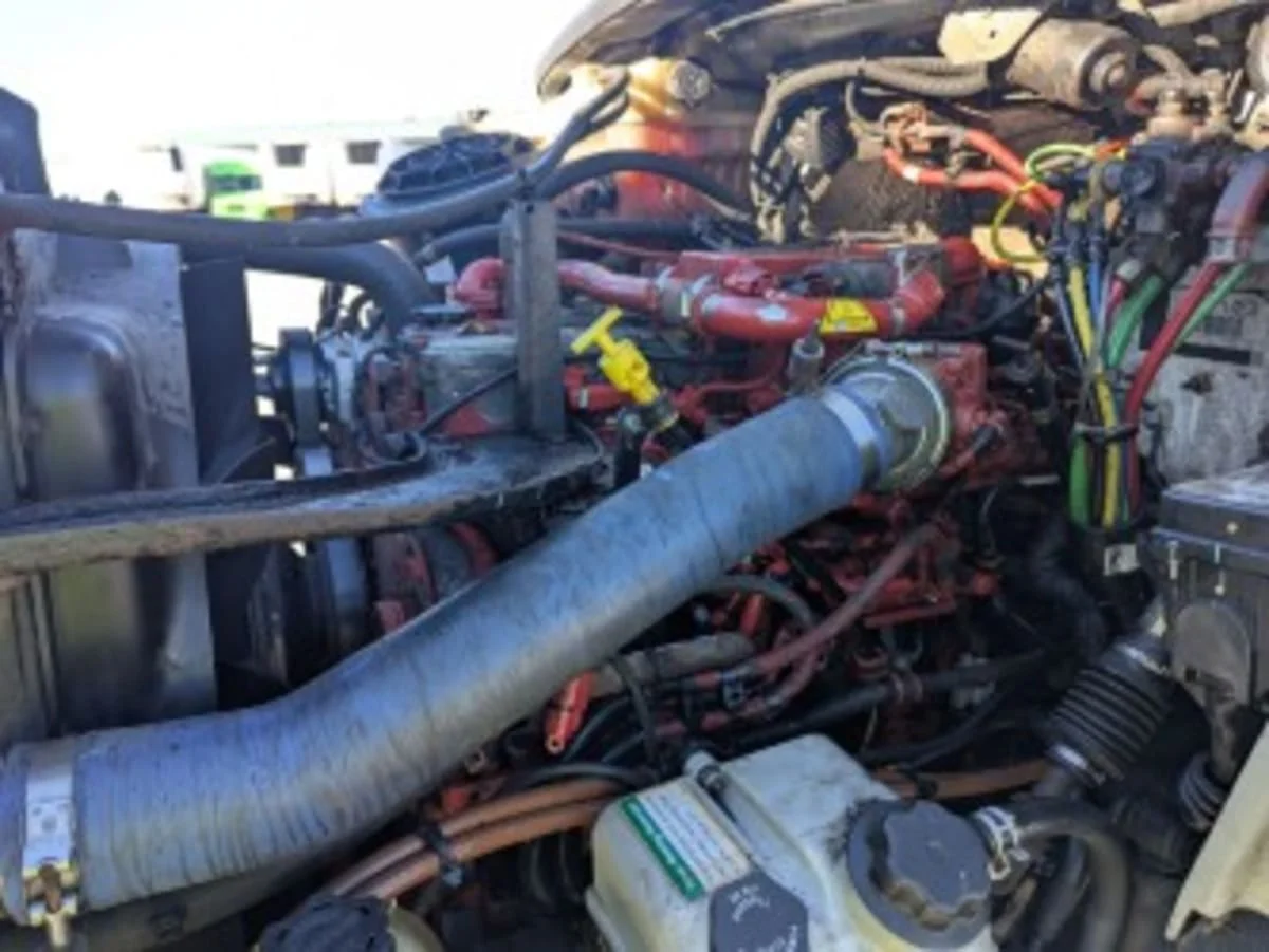 2019 Freightliner M2 106 - image 9