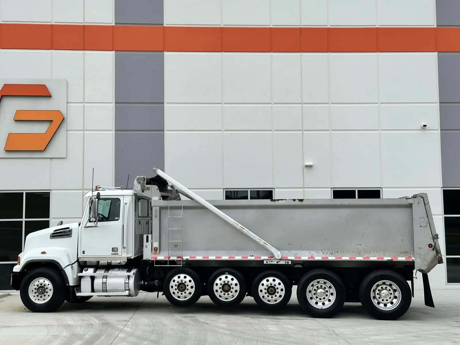 2017 Western Star 4700 in Greer, SC — photo 5