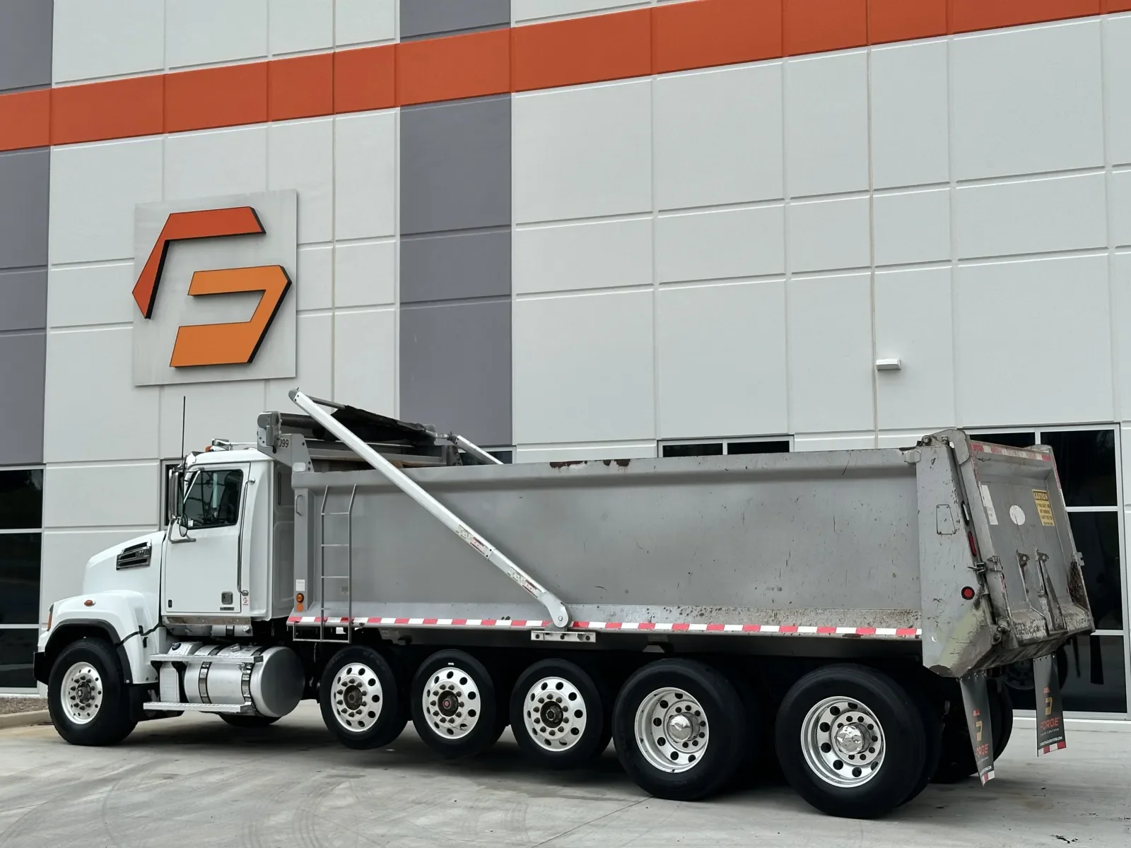 2017 Western Star 4700 in Greer, SC — photo 7