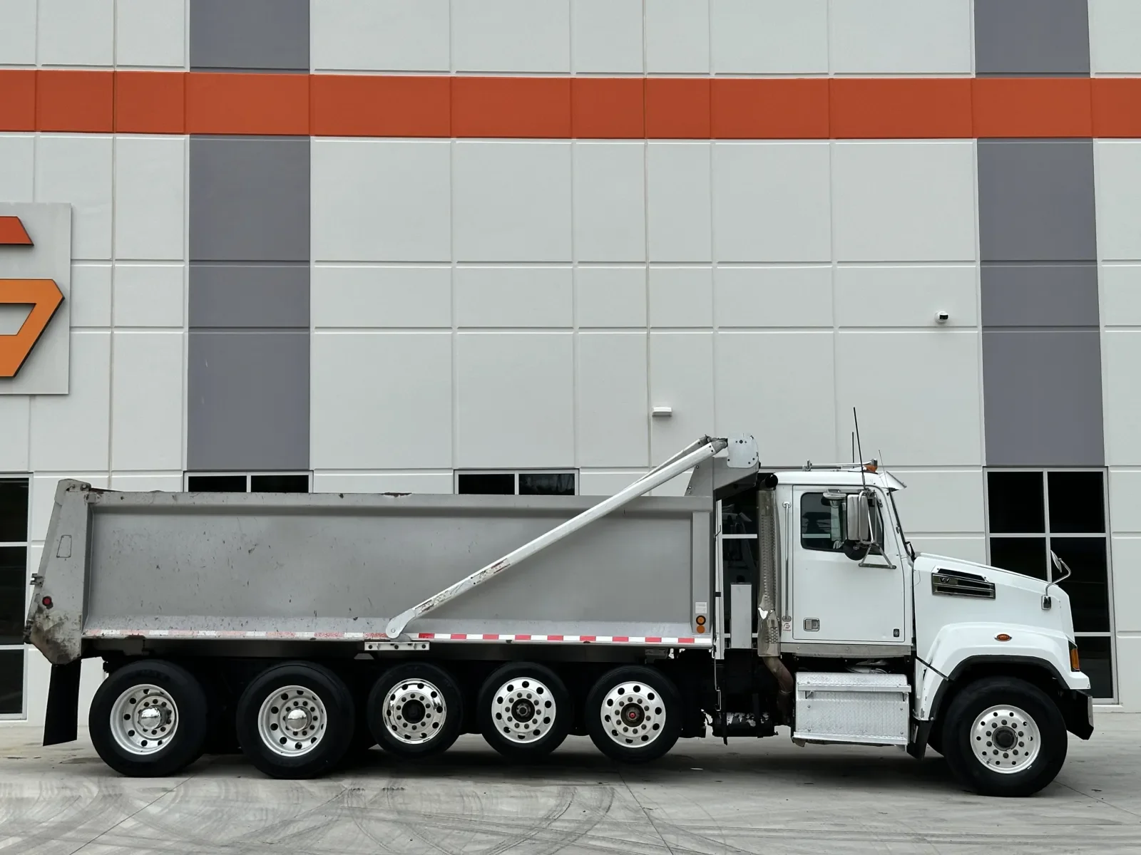 2017 Western Star 4700 in Greer, SC — photo 4