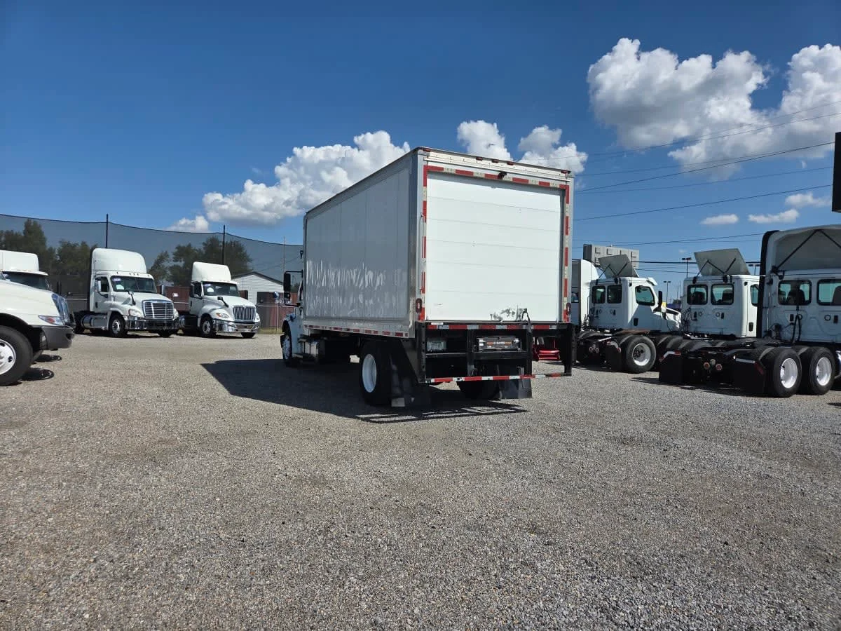 2019 Freightliner M2 106 in St. Rose, LA — photo 6
