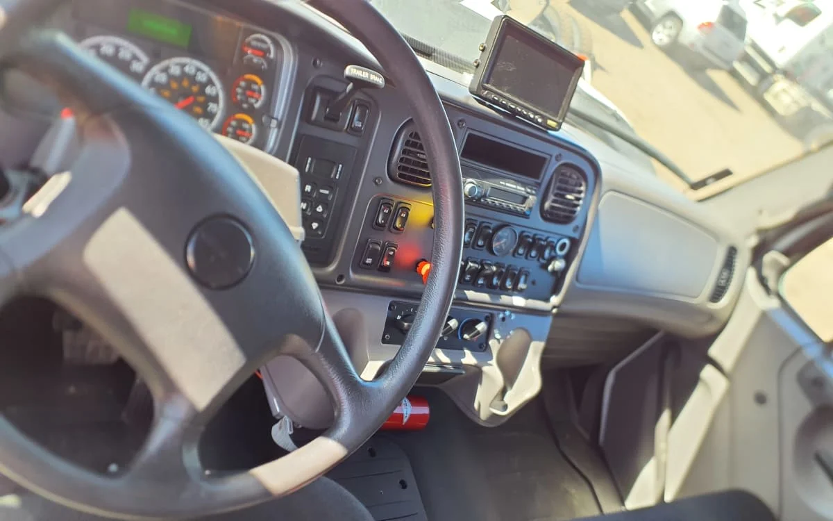 2016 Freightliner 108SD in Commerce City, CO — photo 7