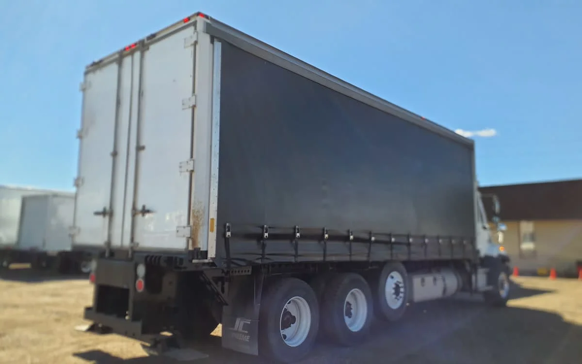 2016 Freightliner 108SD in Commerce City, CO — photo 4