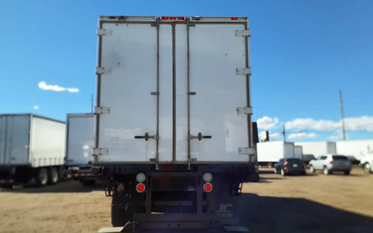 2016 Freightliner 108SD in Commerce City, CO — photo 5