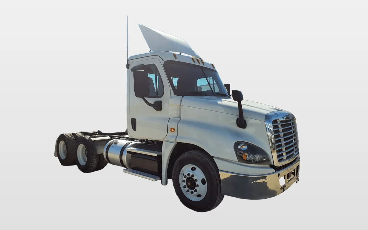 2019 Freightliner Cascadia - image 1