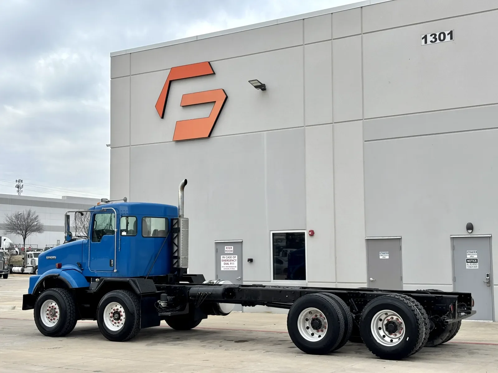 2005 Kenworth T800 in Hutchins, TX — photo 6