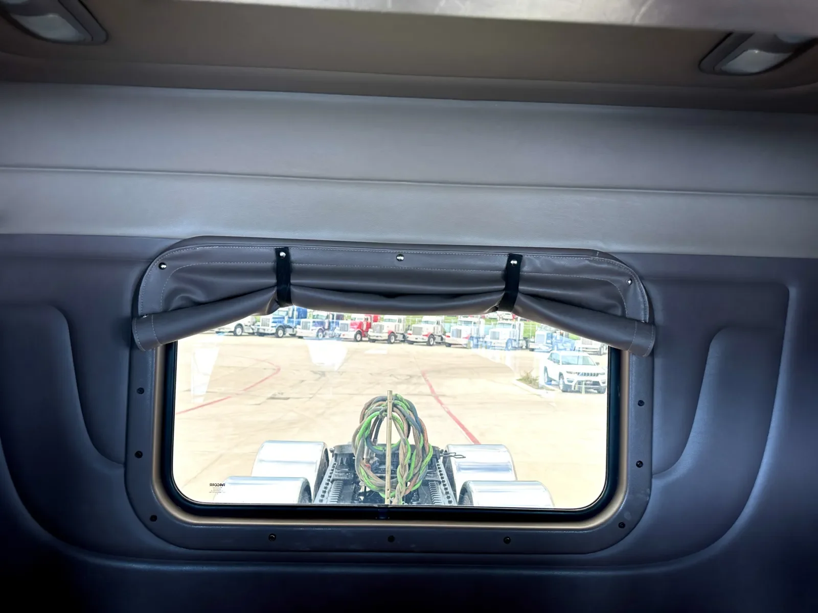 2022 Peterbilt 389 - image 23