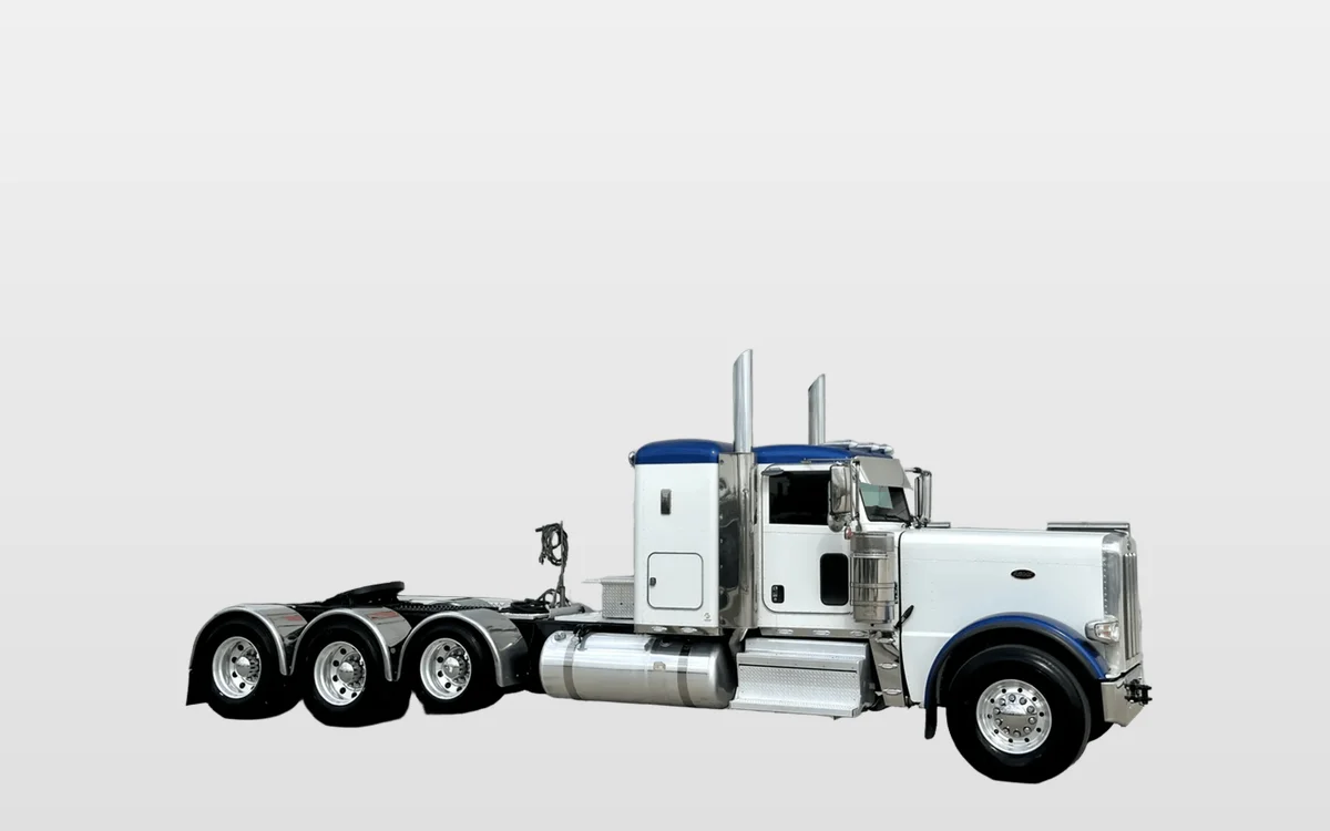 2022 Peterbilt 389 - image 1