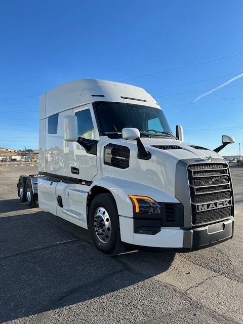 2026 Mack Pinnacle in Farmington, NM — photo 3