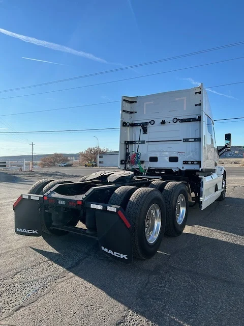 2026 Mack Pinnacle in Farmington, NM — photo 5