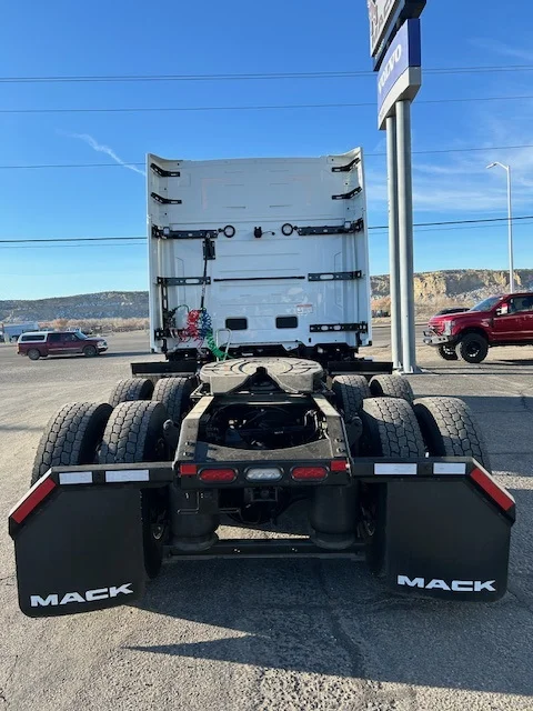 2026 Mack Pinnacle in Farmington, NM — photo 6