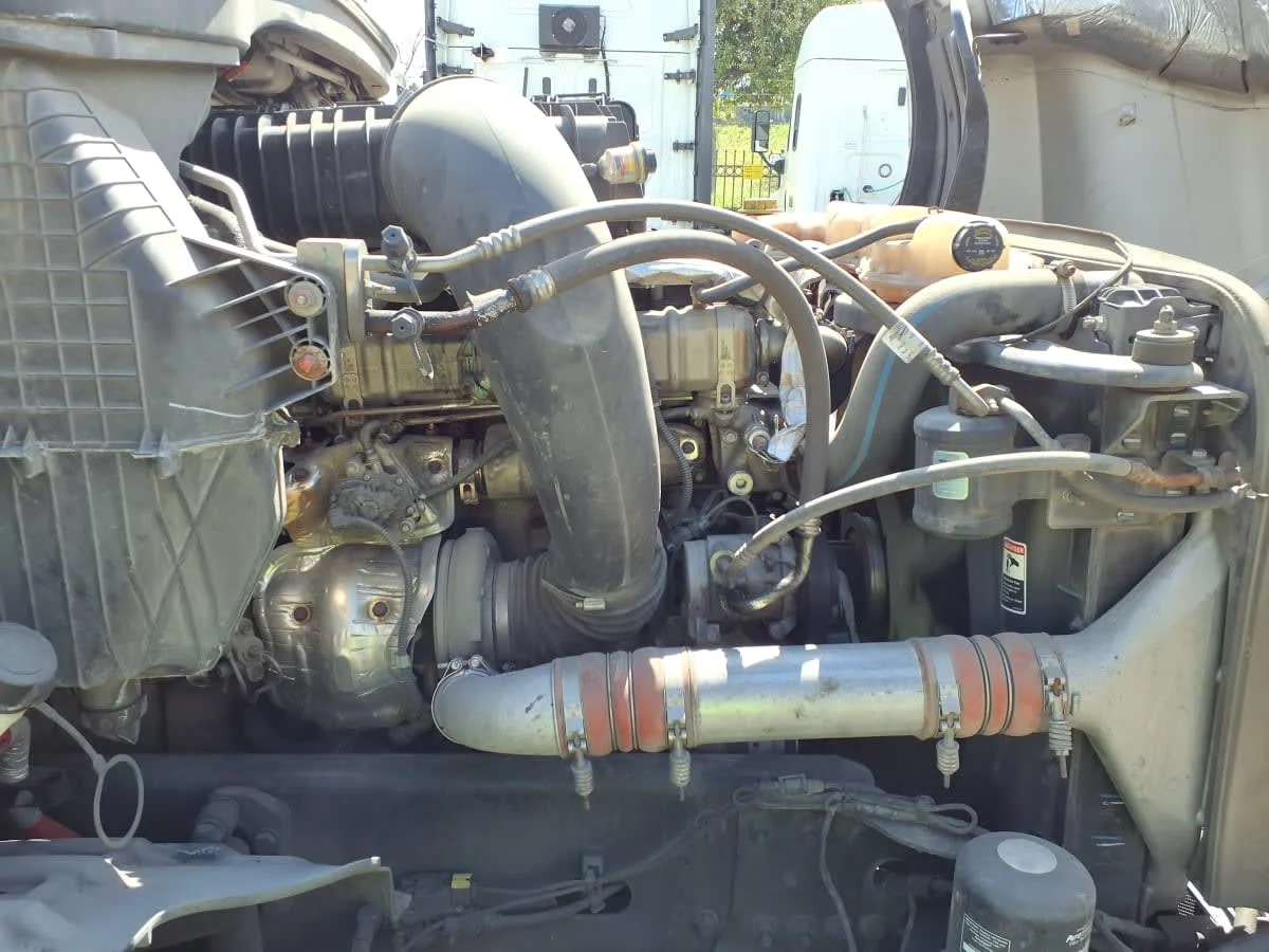 2023 Freightliner Cascadia - image 10