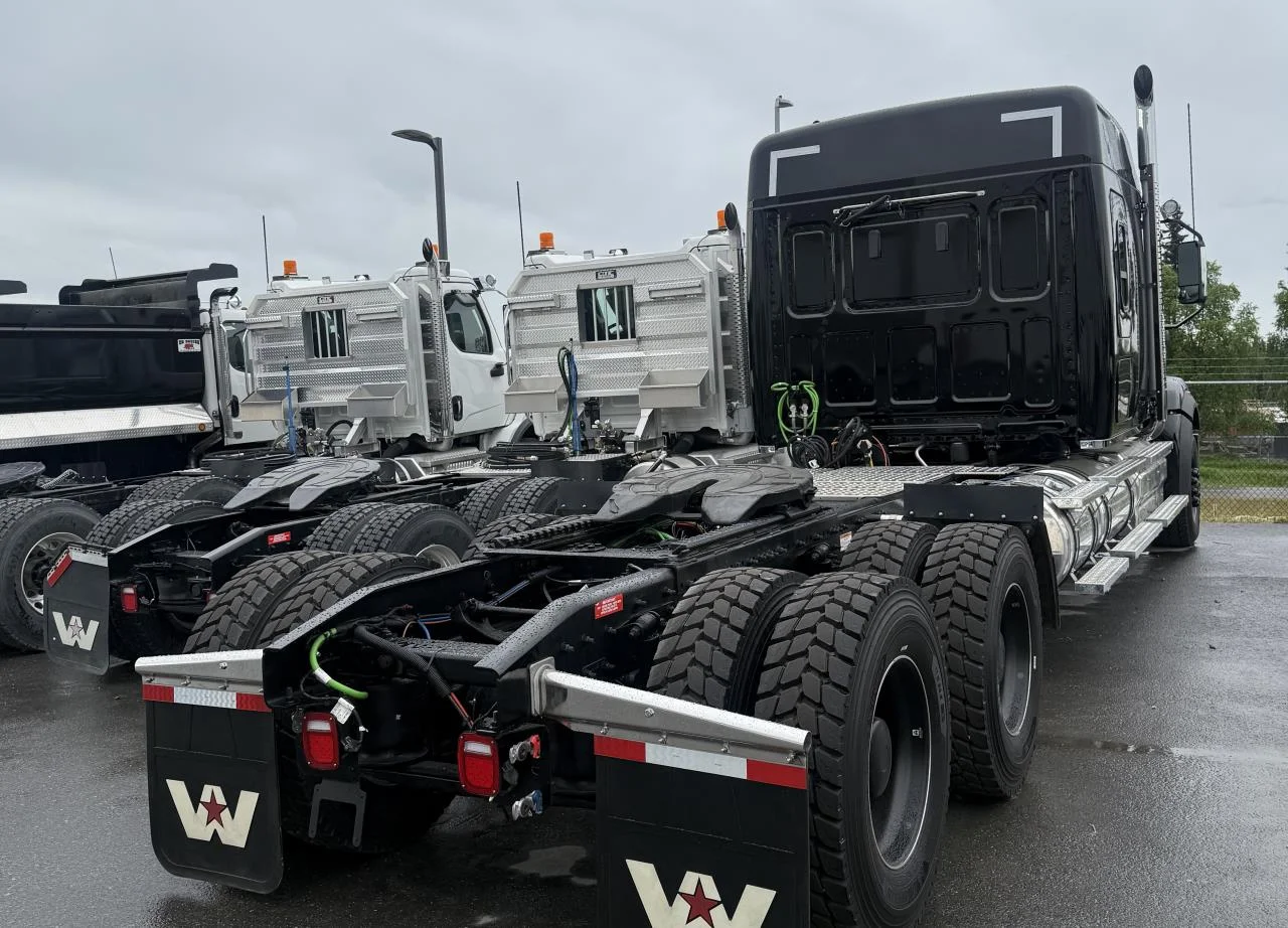 2027 Western Star 49X in Fairbanks, AK — photo 3