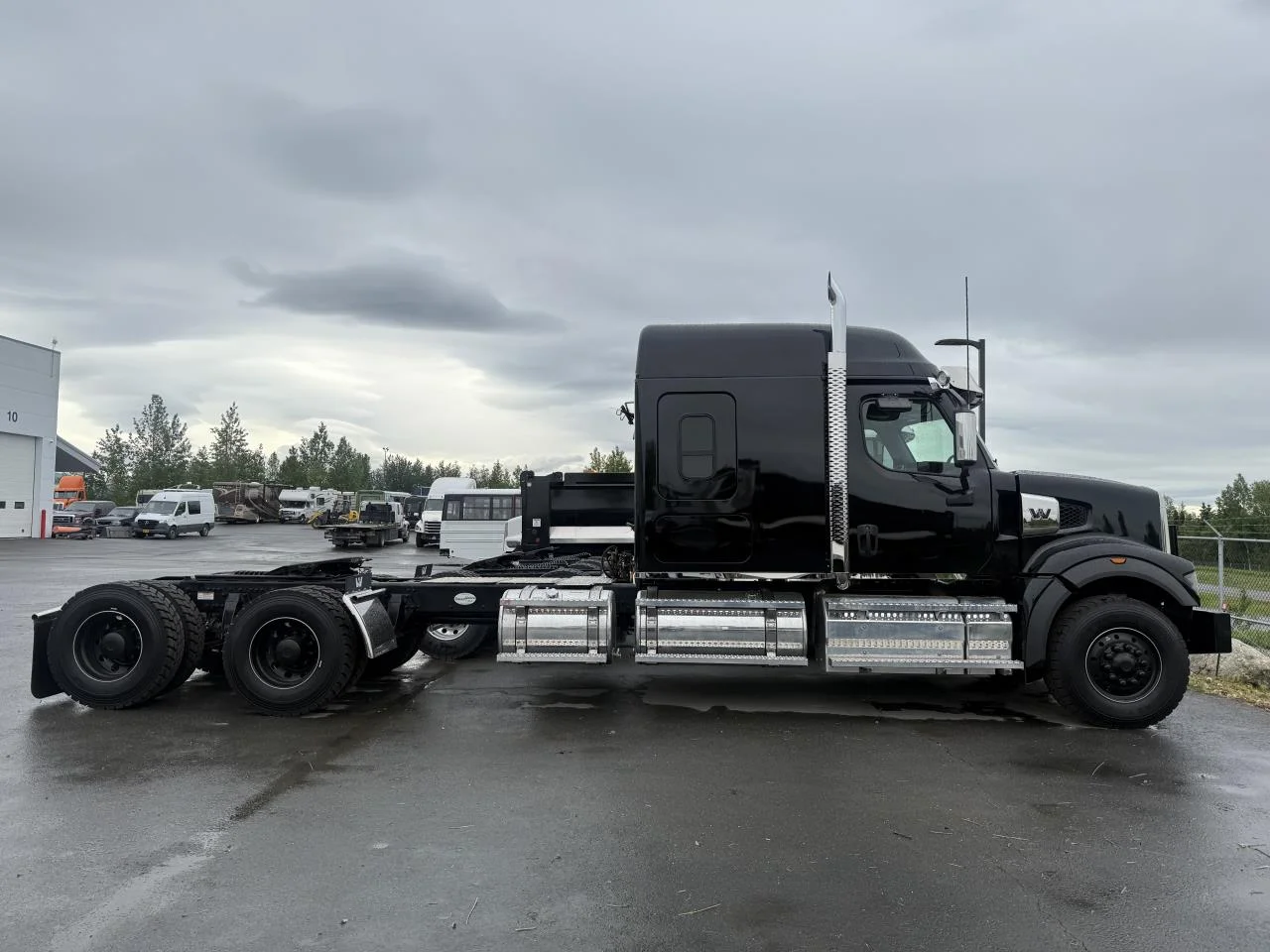 2027 Western Star 49X in Fairbanks, AK — photo 2