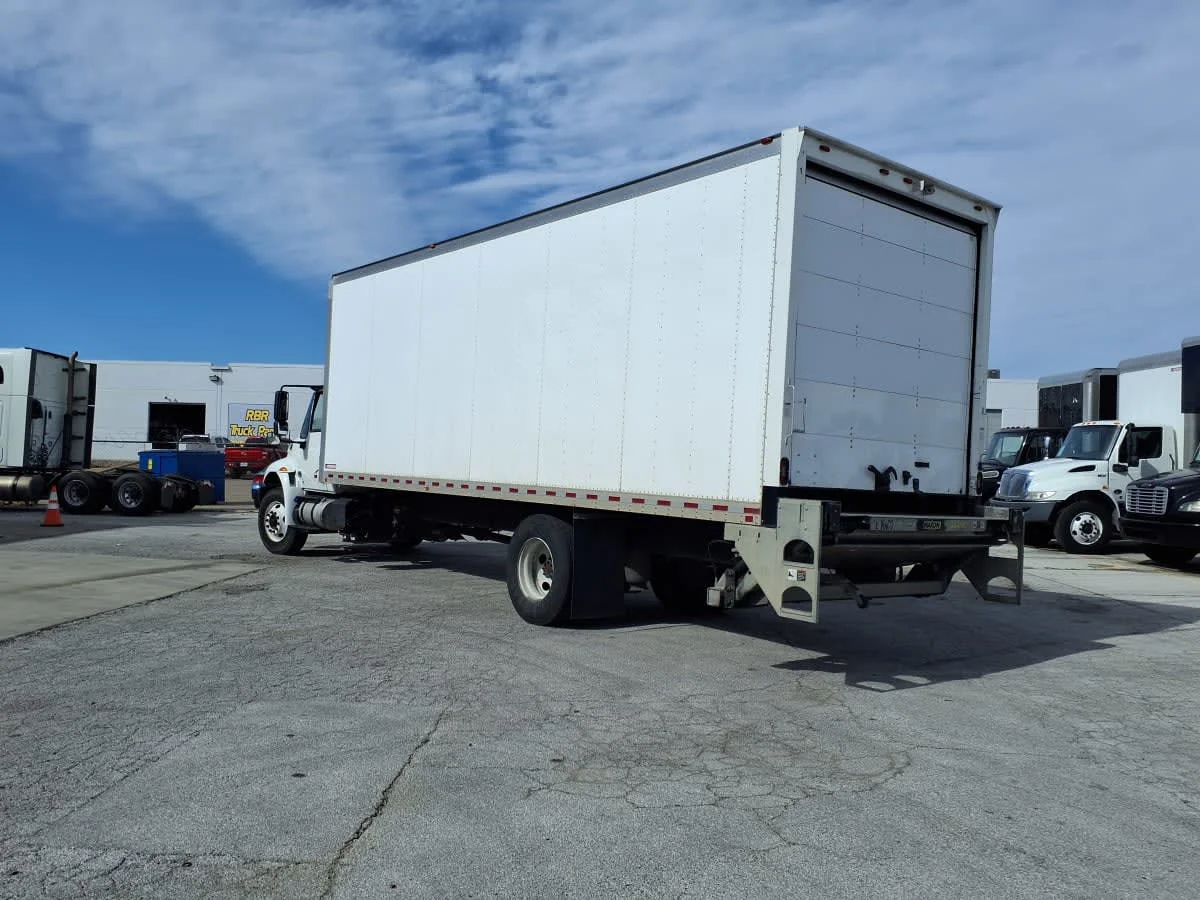 2019 International 4300 - image 6
