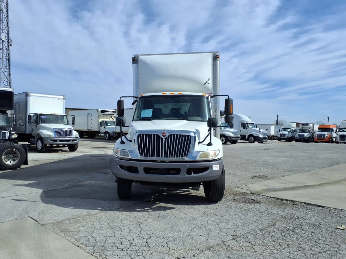 2019 International 4300 - image 2