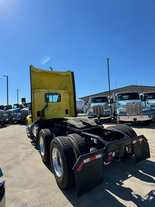 2021 Peterbilt 579 in Dallas, TX — photo 16