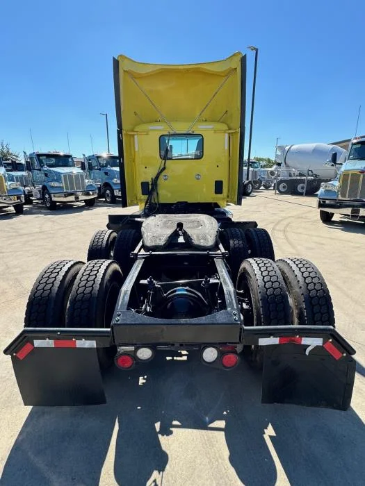 2021 Peterbilt 579 in Dallas, TX — photo 15