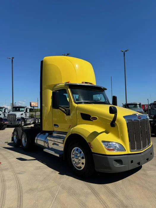 2021 Peterbilt 579 in Dallas, TX — photo 6