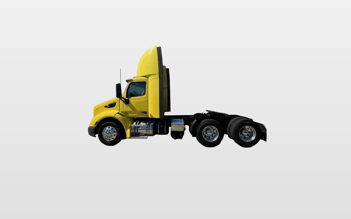 2021 Peterbilt 579 - image 1
