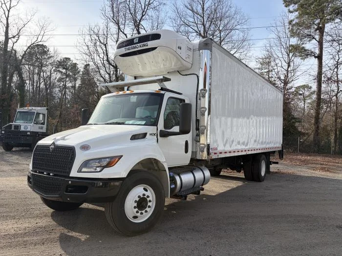 2025 International MV - image 2