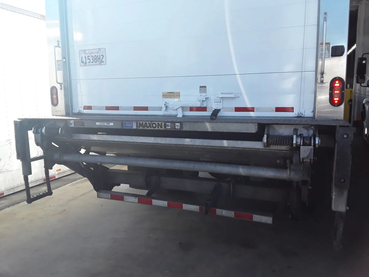 2018 Freightliner M2 106 in Montebello, CA — photo 13