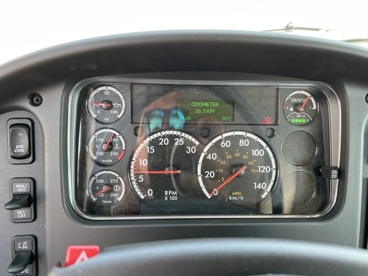 2027 Freightliner M2 106 — photo 9