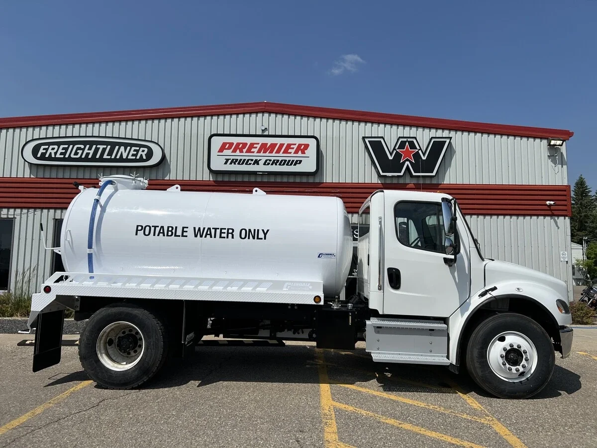 2027 Freightliner M2 106 — photo 2