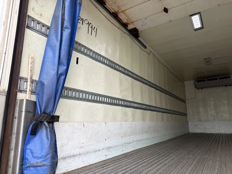 2019 Freightliner M2 106 - image 10