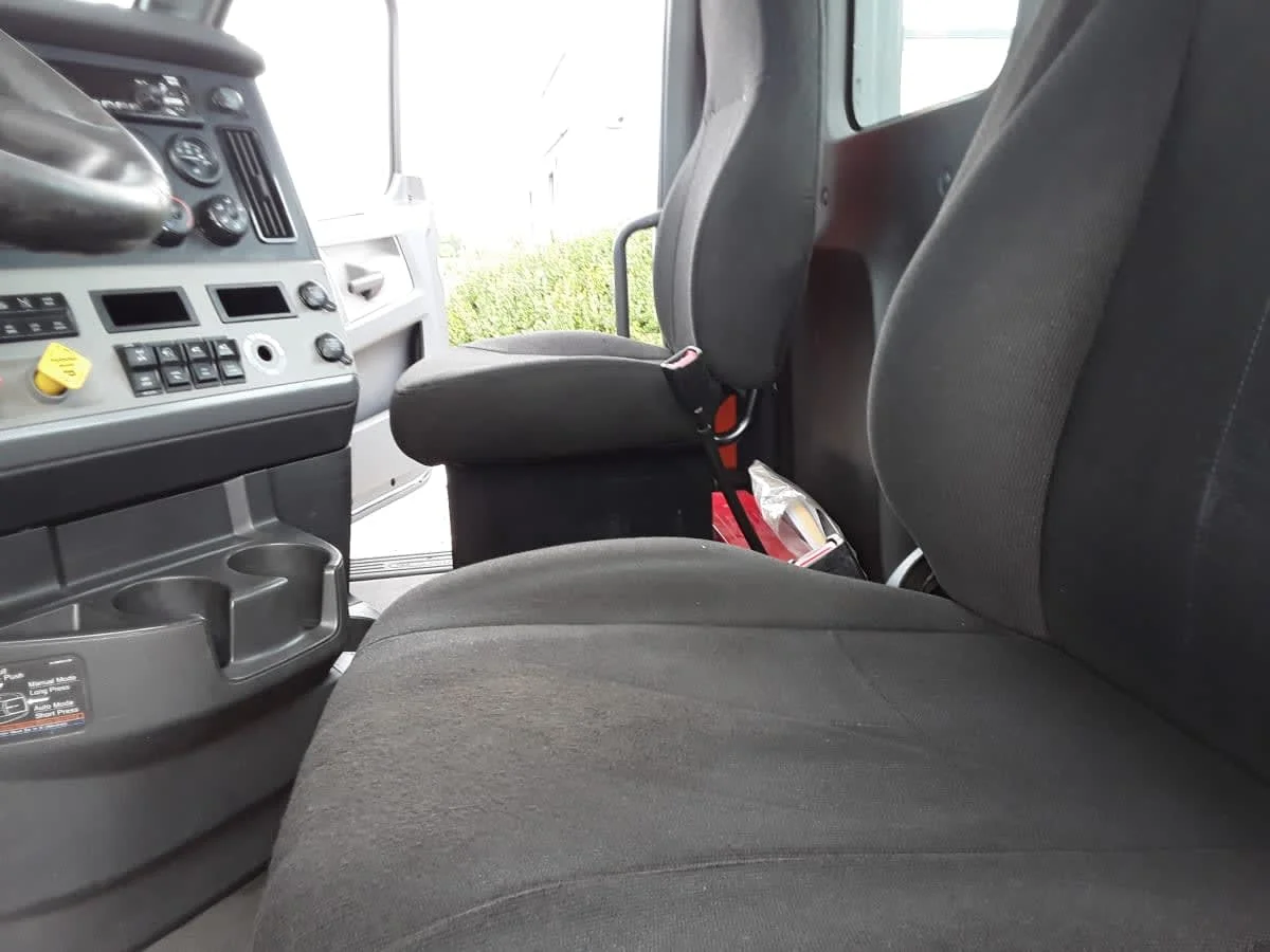 2021 Freightliner Cascadia in Altoona, IA — photo 7