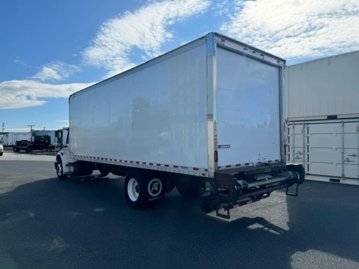2017 Freightliner M2 106 in Springfield, MA — photo 6
