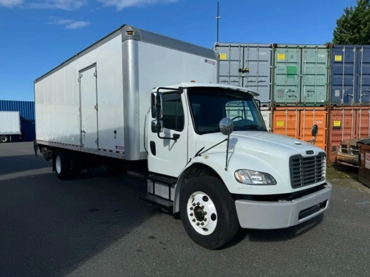 2017 Freightliner M2 106 in Springfield, MA — photo 3