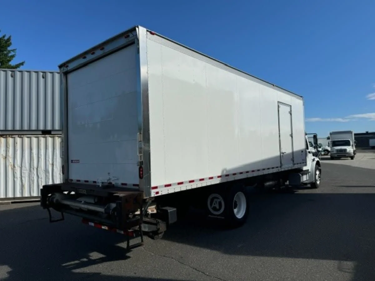 2017 Freightliner M2 106 in Springfield, MA — photo 4