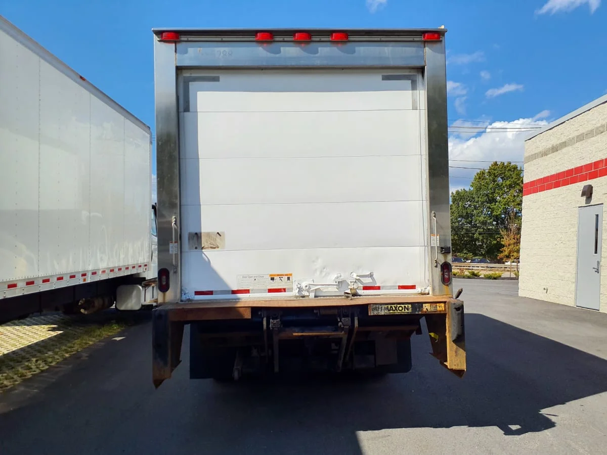 2017 Isuzu NPR - image 5