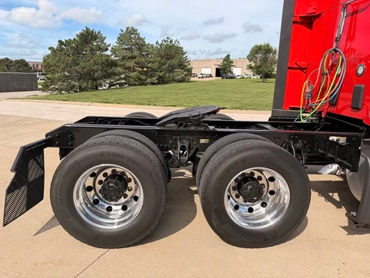 2022 Kenworth T680 in Olathe, KS — photo 8