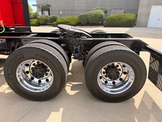 2022 Kenworth T680 in Olathe, KS — photo 4
