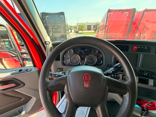 2022 Kenworth T680 in Olathe, KS — photo 28