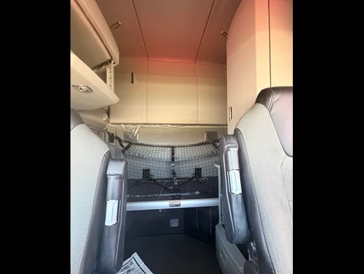 2022 Kenworth T680 in Olathe, KS — photo 19