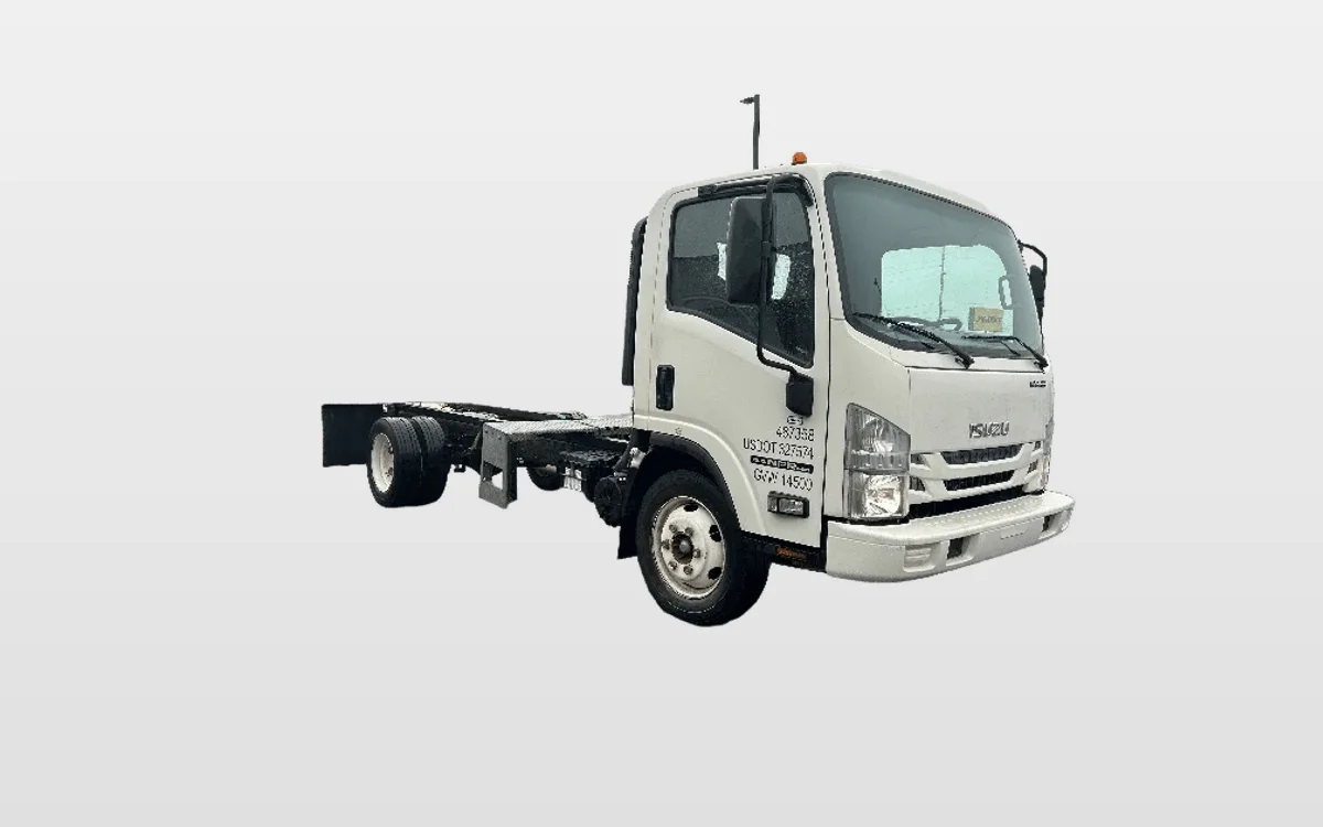 2021 Isuzu - image 1