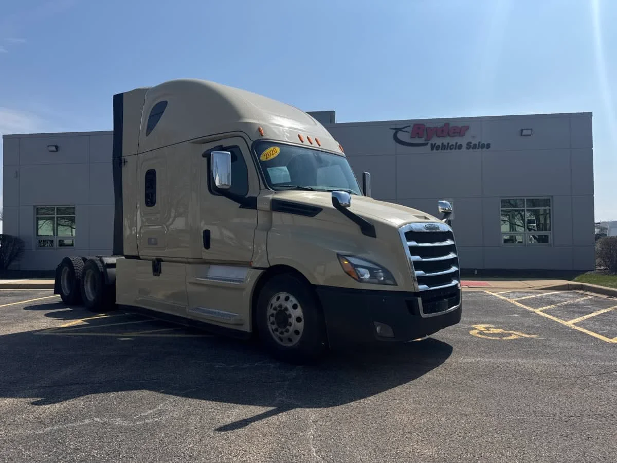 2020 Freightliner Cascadia in Wayland, MI — photo 3