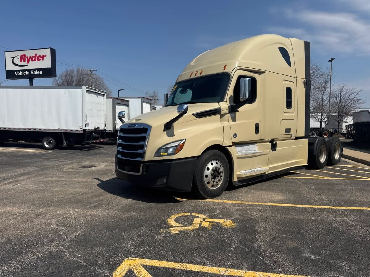2020 Freightliner Cascadia